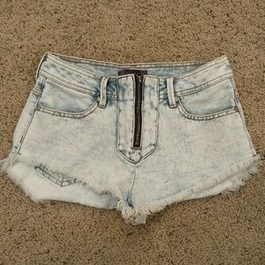 Kendall and Kylie denim shorts size 1